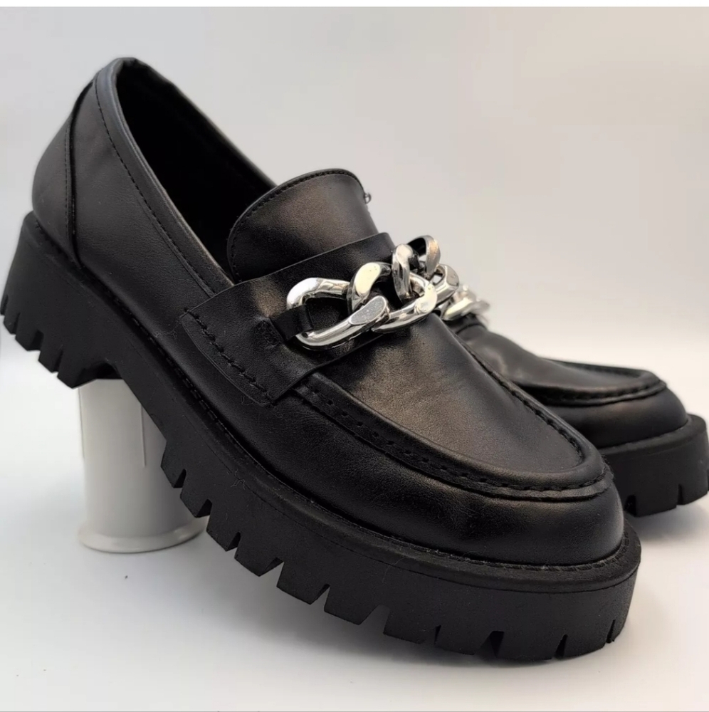 Women's Black Lug Sole Chunky Loafers with Platform Sole and Silver Chain Size 8
